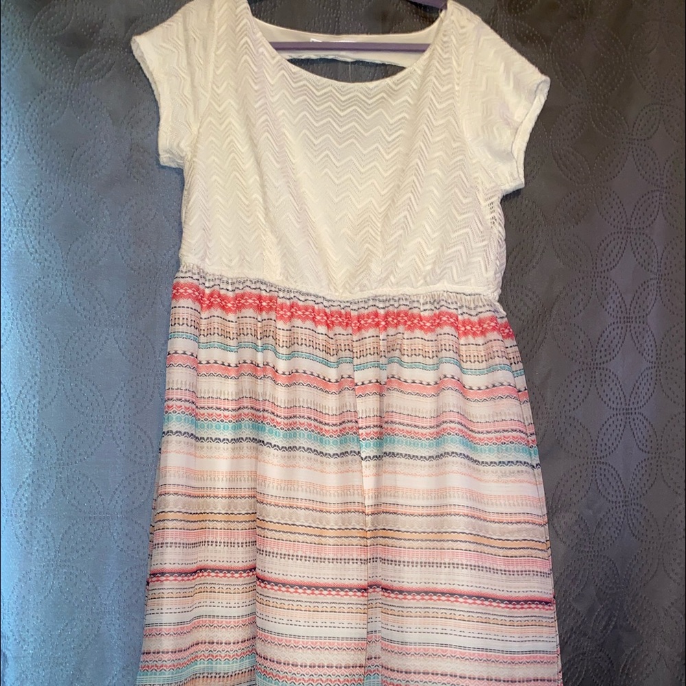 White top dress pattern bottom missing belt